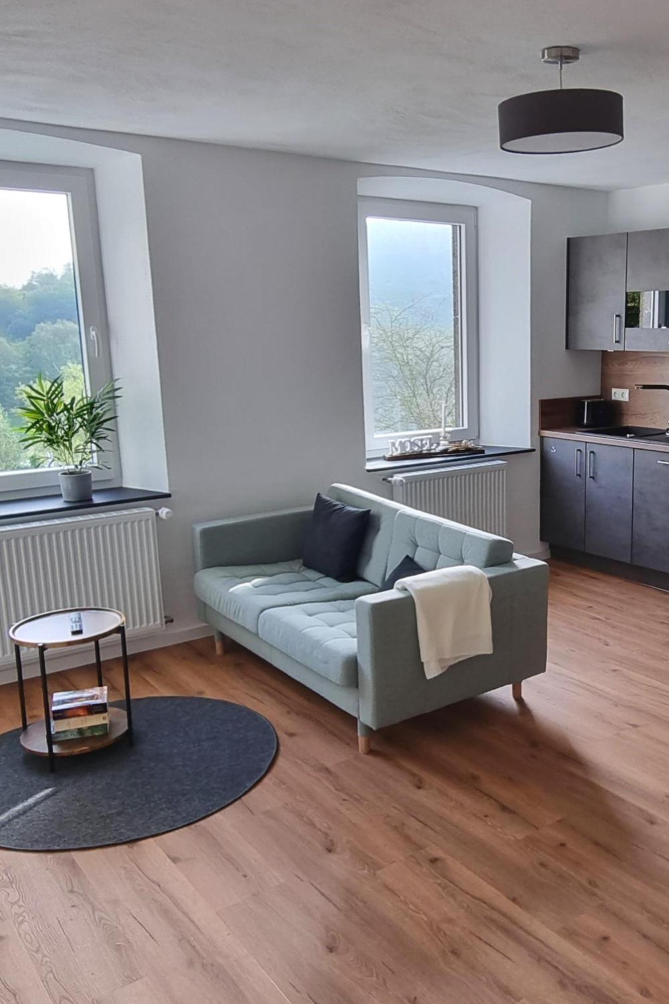 Winzerhaus Am Calmont - Terrasse Der Ruhe Apartment Bremm Bagian luar foto
